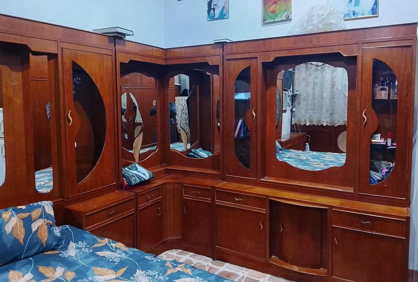 غرفة اخشاب مسرح
صاج داخل وخارج تكمة درجة اولى
المكان الرمادي ***********
