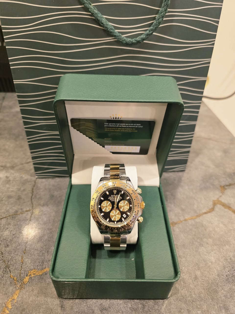 حتى اذا متشتري لايك منك دعم الي واكون ممنون الك
رولكس دايتونا مختومة ذهب  عيار 18 مختمة من كل مكان وزن ثقيل سناتر شغالة نظام ستوب ووتش رياضي رنك دوار وعداد شهري مقاومة للماء زجاج زفير ضد الخدوش اميال وارقام لامينوس تجي مع كافة الملحقات ( علبة وكيس رولكس+ كرت ضمان لمدة سنتين طلاء ومكينة  ) مزاد يبدي من 60 اي رقم جوه 60 ممحسوب مزاد لحد 6 المغرب ينتهي
توصيل 5 لجميع محافظات العراق


**إذا كنت صاحب هذا الإعلان وتريد حذفه لأي سبب، رجاءا أرسل رسالة إلى الدعم الفني**