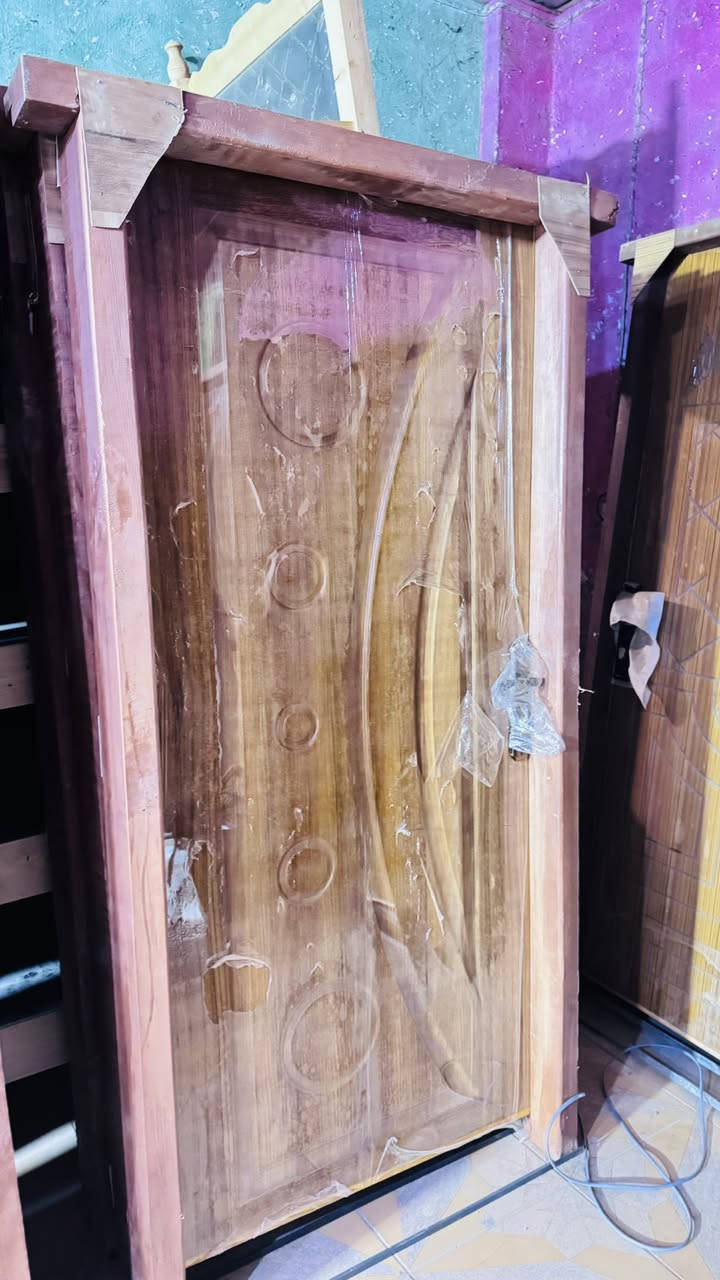 تم وصول باب وجرجوبه خشب شغل ثكيل 
السعر ١&٢يبدءمن ٥٧ فقط 🔥
يوجد اسعار جمله وتوصيل كميات 🌹مكاني حله كفل🥳  ***********
