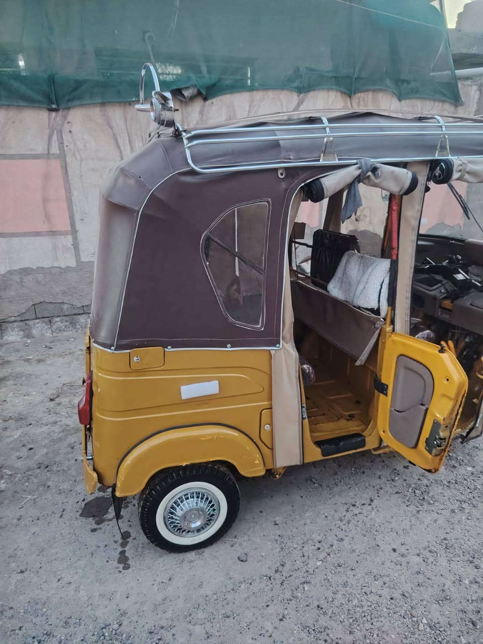 سلام عليكم تكتك ٢١ مسجله بل سنويه ٢٠  تكتك جاهزه ونضيفه  تخم تاير جديد لسيبايه مو وياها هاذ رقم الهاتف خاص ما متواجد مارد خاص ***********
سعرها ٧ ٦٠٠ وبيها مجال قليل
