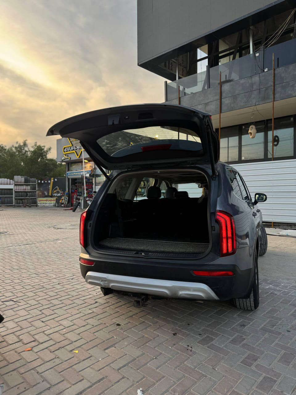 السلام عليكم   سياره تولورايد موديل 2022 / فوول مواصفات ترحيب رادار باب خلفي كهرباء بصمه كشنات متصل وتبريد خلفي امامي رقمه اربيل باسم ولد كردي من اربيل صديقنا وعندي وكاله من صاحبه الشرعي بيه صبغ بنيد وجاملغ باامريكا وبالعراق بابين جهه العبري السياره جديده بمعنه الكلمه ومال بيت 7 راكب مكينه 3800 / السعر 225 ورقه وبيه مجال للشراي وشكرا جزيلا العنوان بغداد ساحه الخلاني مقابل فندق الفرات /
اخوكم المهندس سيد احمد الحسيني مدير شركه محبوبه للكوزمتك والعنايا بالبشره وشكرا جزيلا ***********
