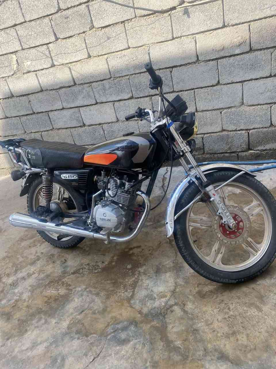 دراجه ٢٢ موديل وراق موجوده  سيفان مكاني بعقوبه سعر ٣٥٠ مكينه خير من الله   ***********
