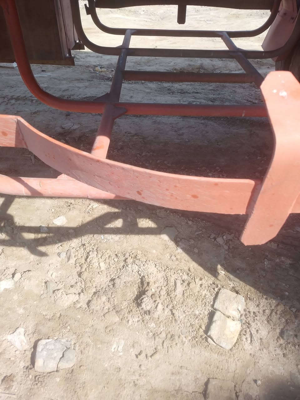 للبيع مطبخ وقاعده سبير وتانكي كاز رقم راعيهن ***********
