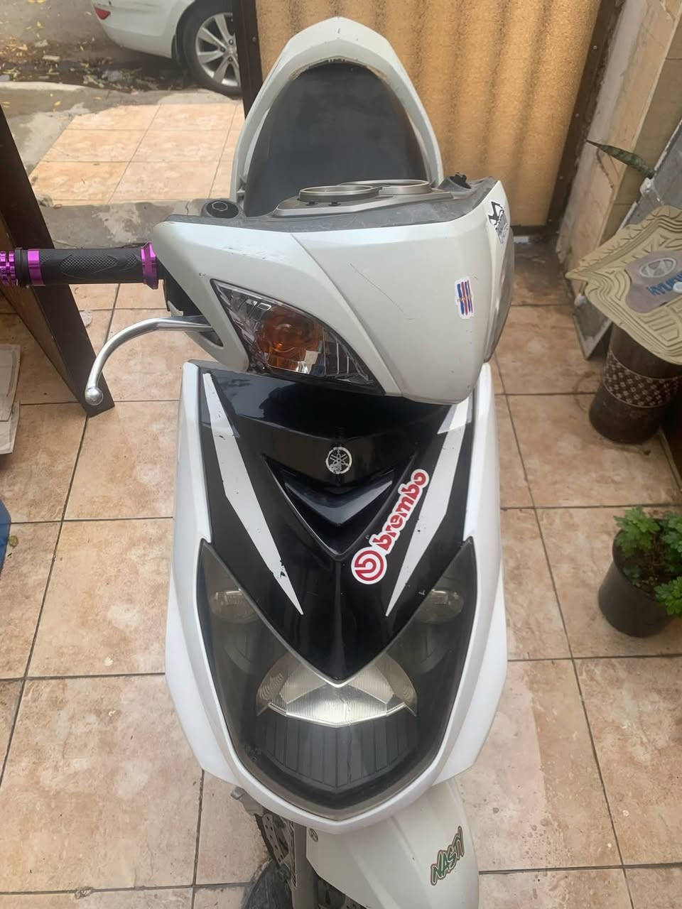 سلام عليكم سكنس فحل نوزل خطين دراجة جديدة ماشية 29 الف حقيقي جميع الكهربائيات شغالة اي نقص مابيهة ب 800 وبيهة مجال 
مكاني الاعظمية للتواصل عالرقم ***********
