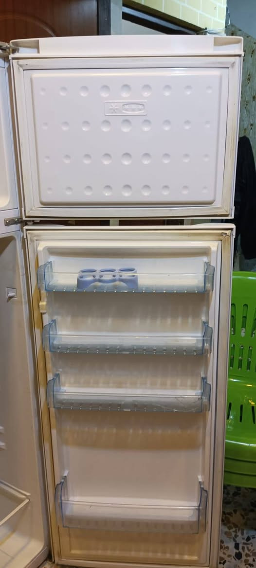 ثلاجة مستعمله نوع بيكو Beko
نظيفة جداً ورفوف شبك متينة ومرتبة
وتبريد وتجميد ممتاز جدا وشغال 100 ٪
السعر 150 قابل للتفاوض
المكان بغداد اليرموك
مستعجلة على بيعتها
***********
