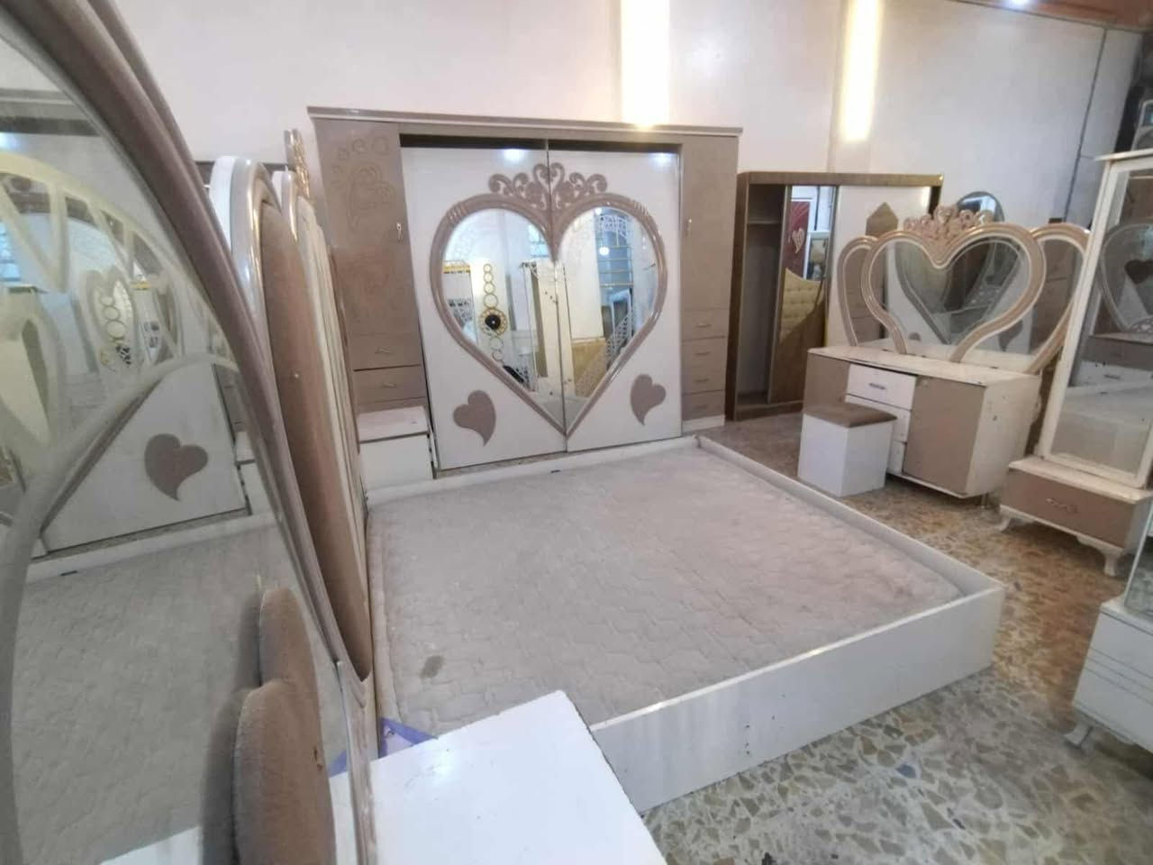 غرفه نوم تركي ٧ قطعه نضافه متوسطة بسعر مناسب
٣٤٠ الف عنوان نجف،، @إشارة


**إذا كنت صاحب هذا الإعلان وتريد حذفه لأي سبب، رجاءا أرسل رسالة إلى الدعم الفني**