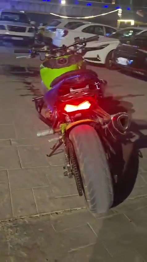 كاوسكي 636 للبيع دراجه جيب ١٠ فيتريه وتعال افحص الدراجه مفتوحه بس كازكيت بيه تزودات براد تاتنيوم فجوج خلفيه 3.دسكات اماميه مال كاوسكي 21 تخبل دراجه ناعمه السعر ٢٠ قفل *********** ديالى بعقوبه
