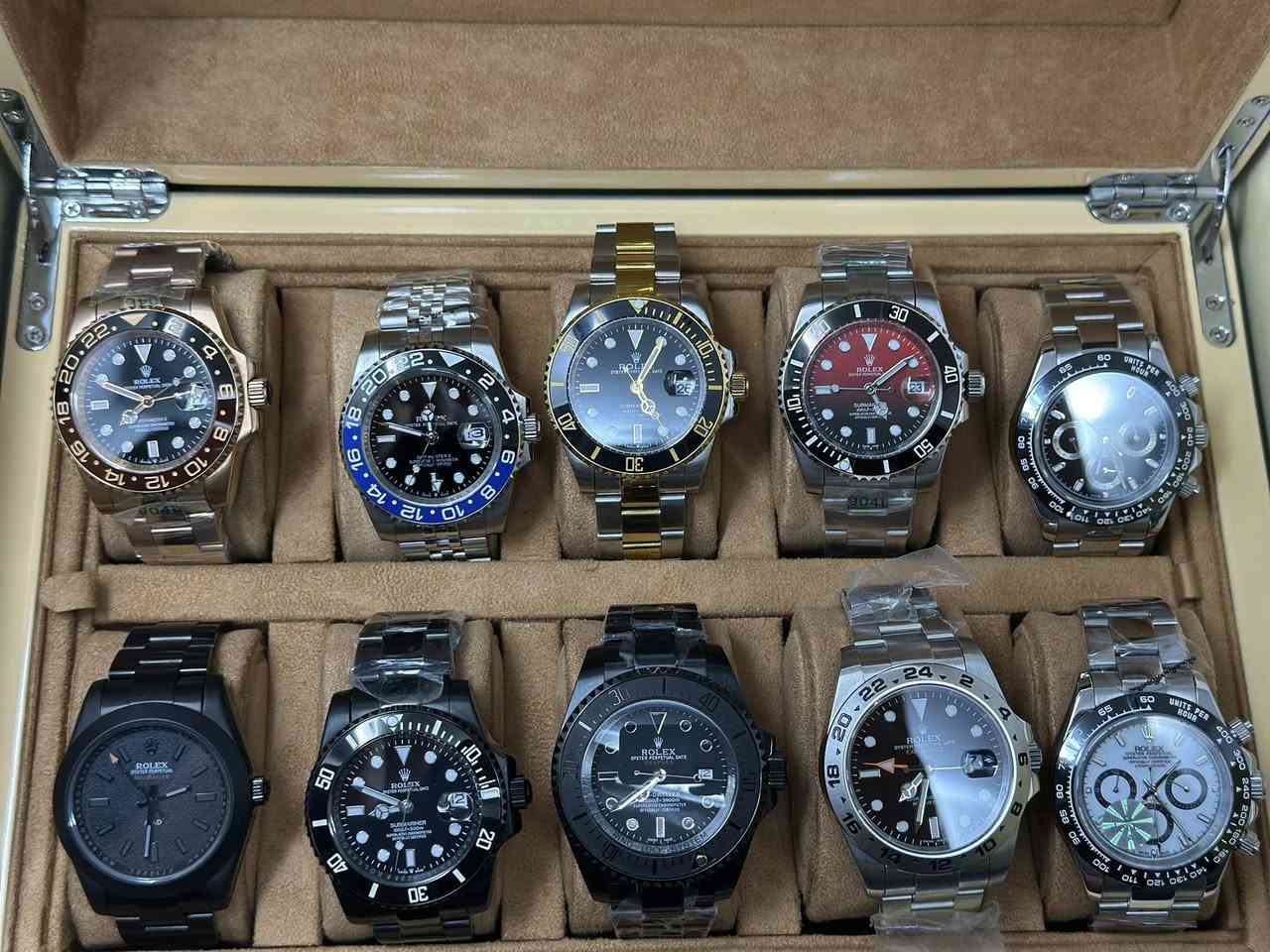 متوفر بوكس رولكس
اوتوماتيك
 قطع امزون ماستر وسوبر ماستر
جديد غير مستخدم 
كل قطعه وسعرها


**إذا كنت صاحب هذا الإعلان وتريد حذفه لأي سبب، رجاءا أرسل رسالة إلى الدعم الفني**