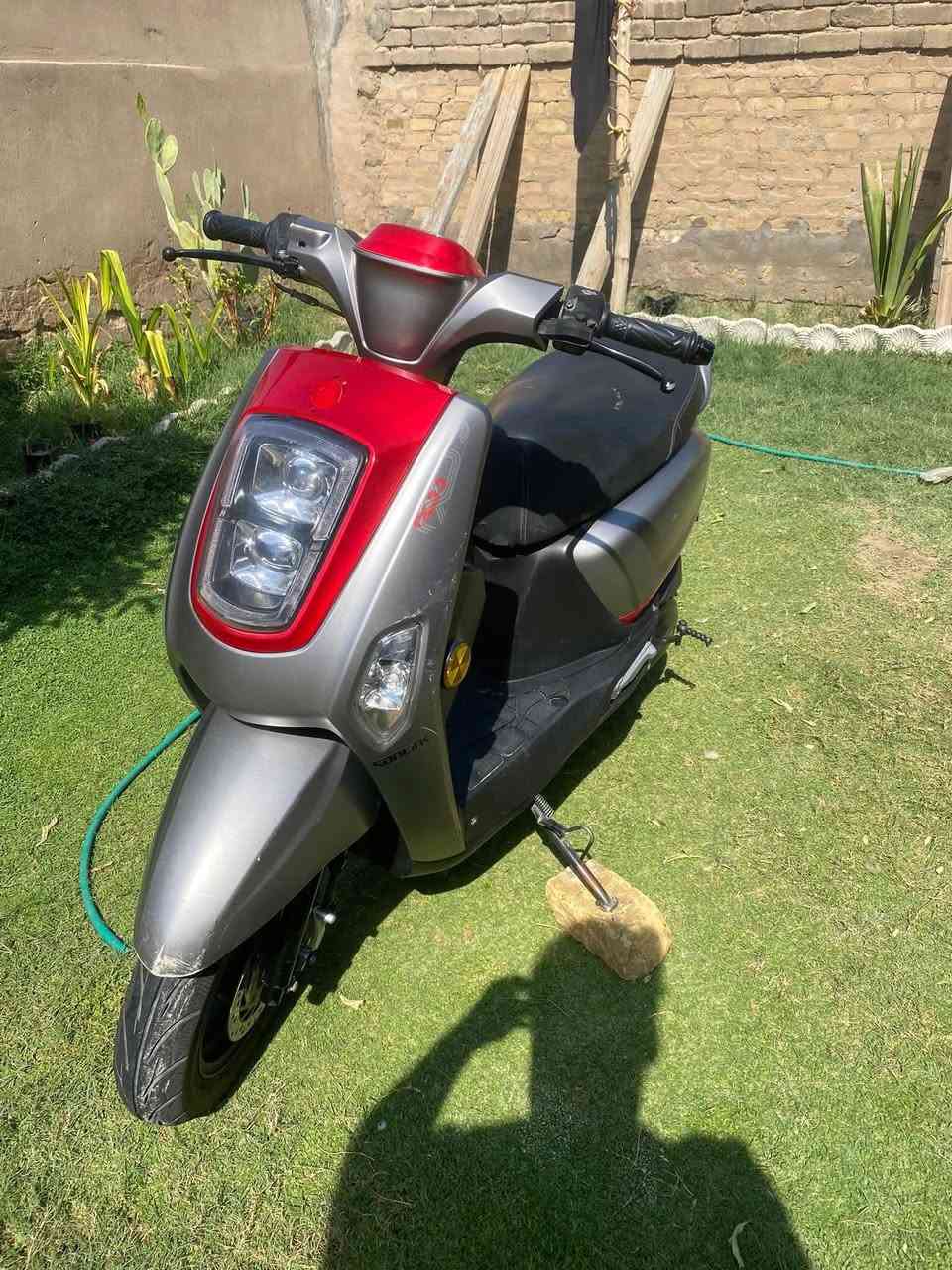 من رخصت الادمن دراجه ماكس  للبيع مجفته مره وحده  دراجه خير من الله كلشي بيها شغال بيها نقوصات بسيطه كفر التاير الامامي مشلوع ( الطبرباز) والكفر موجود لحيم ب٨ الغ يرجع طبيعي وسلف مايشتغل والاستاند الصفح عوزه لحيم 
دراجه موديل ٢٣ جديده تخبل مطلعها من الشركة بيدي لايت زنون عالي ناصي اشاير لدات دراجه كفراتها كلش نظيفه 
وعارضها للبيع لعدم استخدامها  الي ياخذها جناي يربح مايخسر سعرها ٤٠٠ الف والتصلح  مال كفر التاير على حسابي والاستاند هم هذا رقمي ***********
