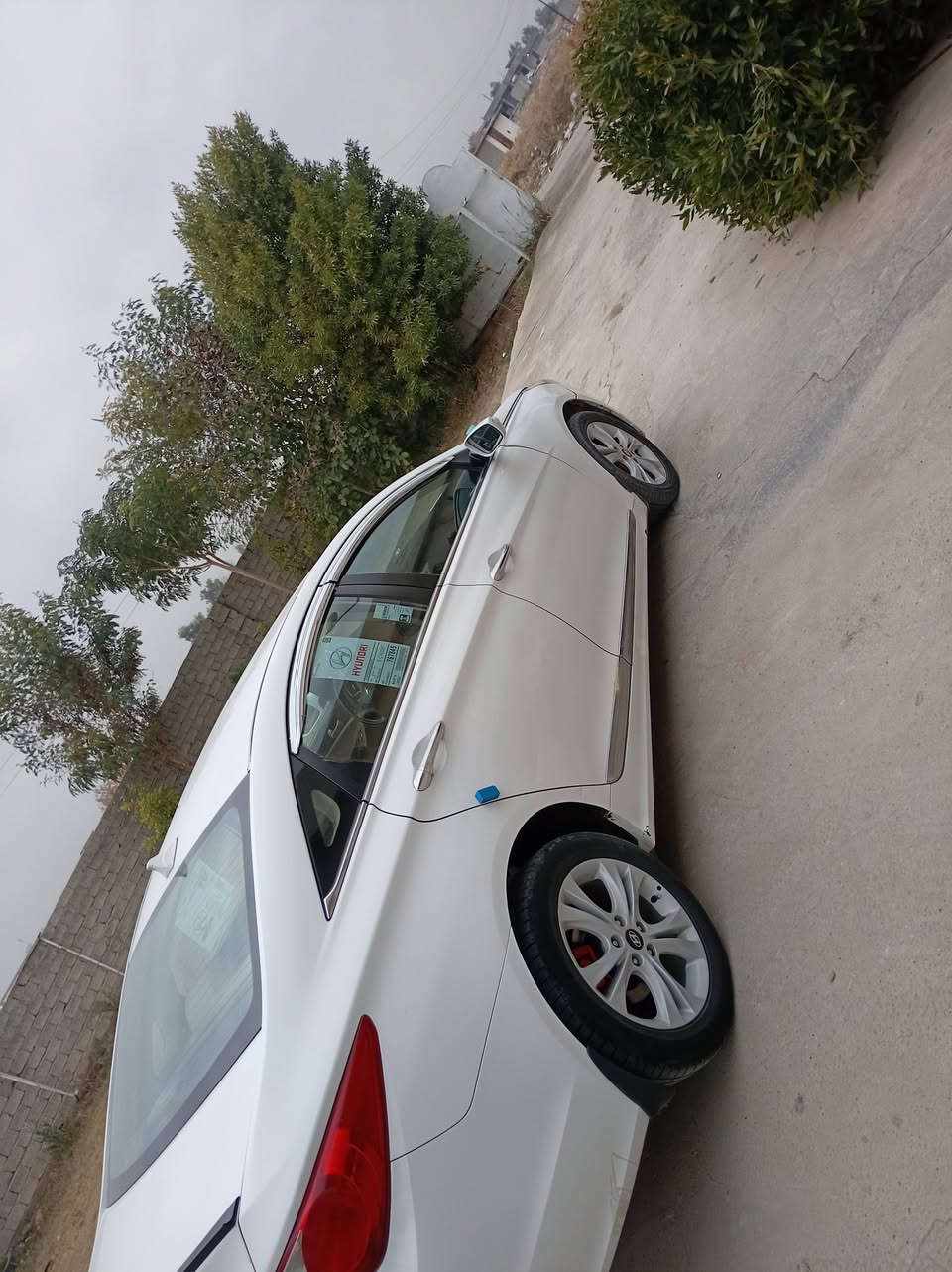 سوناتا 2012 أربيل دولي باسمي هزة جديدة خليجي  محرك 2400 تبريد قطعتين حساسات اشاير بلمري نص فول سيارة مكفولة كير محرك صدر تبريد دعم وضرب ودواخل وارباكات صبغ محدد بلبنيد فقط سعر 118 وبيه مجال *********** ترهم مراوس او بيع
