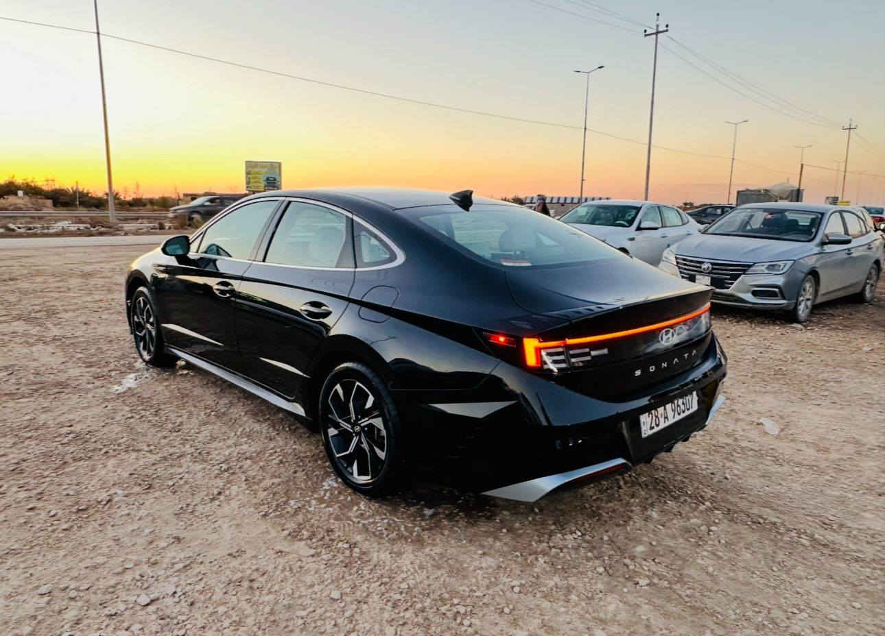 هونداي سوناتا 2024 امريكي
سوناتا SEL 2024 - وارد أمريكي / محرك 2.5/
كير 8 نمر
المواصفات:
• تشغيل عن بُعد
• دخول وتشغيل بصمة
• نظام النقطة العمياء
• رادار أمامي + فرملة طوارئ تلقائية أمامي وخلفي
Apple CarPlay شاشة كبيرة تدعم •
• كرسي السائق كهربائي
• تدفئة للمقاعد الأمامية
• منافذ شحن خلفية
• الزجاج الأمامي (السائق + الراكب) دبل جام
• محرك 2.5 طبيعي - مرغوب
• كير 8 نمر - اقتصادي 
السعر170
 بدون ايرباك  ماشية 13 الف 
رقم هاتف
***********
***********
