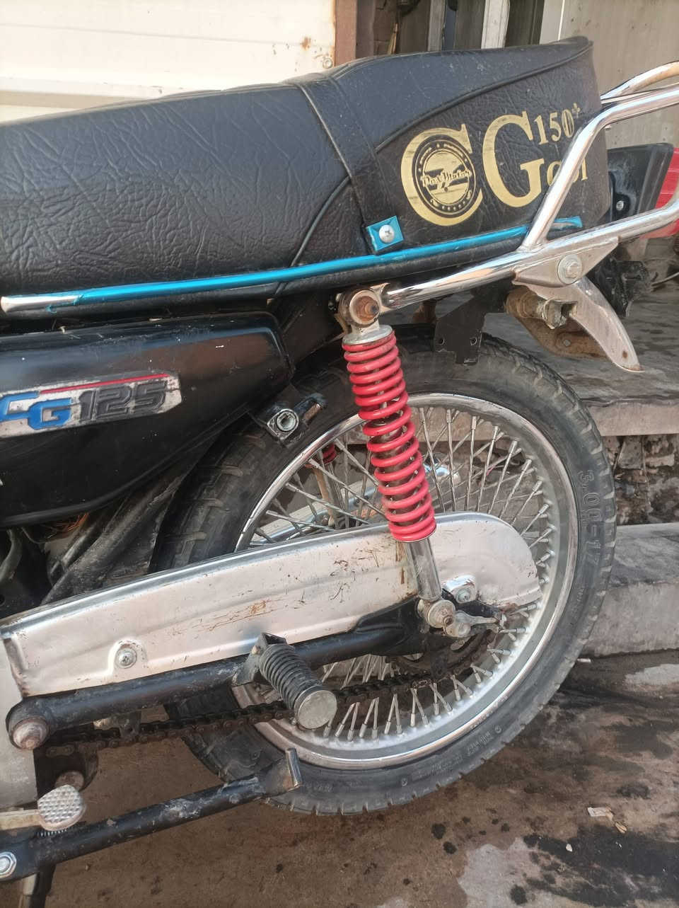 متاح دراجه تايكر موديل 21ورقه كارتونيه  ضايعه         دراجه مال فقير  سعره 300وبيه مجال لطيبين مكاني بعقوبه


**إذا كنت صاحب هذا الإعلان وتريد حذفه لأي سبب، رجاءا أرسل رسالة إلى الدعم الفني**