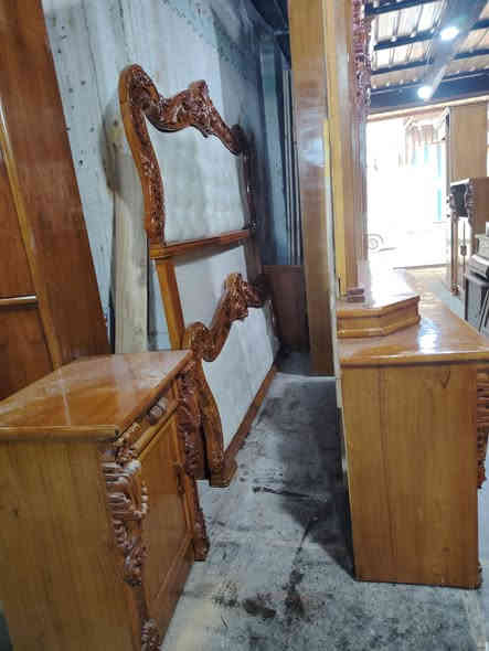 السلام عليكم غرفه نوم مستخدمه استخدام قليل تسكام ثكيل سعر مليون و300قفل مكان ديوانيه للا ستفسار ***********
