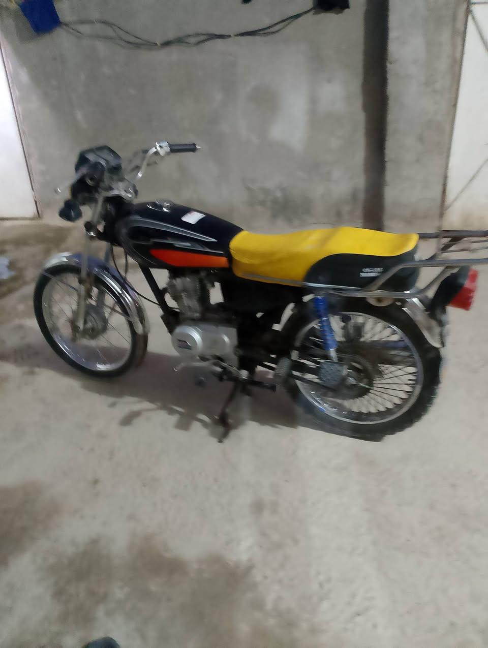 السلام عليكم دراجه اربعه كير تايكر دراجه خير من الله نصبه حلوه وجاهزه ب350 مكاني بغداد بسماية المدائن كلك اكفلك سرقه ***********
