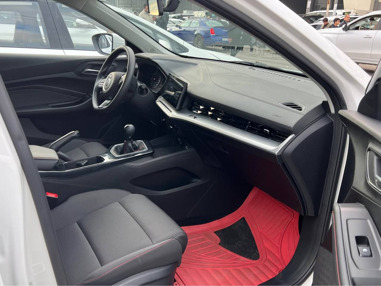 Mg Gt 2025
سةيارةكة تةنها ٩٠٠٠ كم روشتوة 
هيج هيجي نية دعامي بو دعامي بةشةرت 
مواصفات :
بةسمة يةدة درگا يةسمة 
لايت و بگلايت ليد و رينون
شاشة و كاميرة و شاشة عربي 
سةيارةكة وةك سفر واية  
سعر 103$ 
شوين هةولير 
*********** أربيل, العراق
