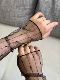 معاصم • تور شفاف • اكسسوارات شخصية • اساور • زينة