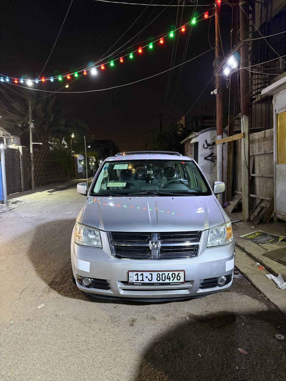 السلام عليكم
دوج كرفان 2009

فول مواصفات 

كير محرك كله جديد 

تايرات صدر جديد 

باتري جديد 

السيارة بدون نقص 
السيارة بدون حادث 
بيها صبغ جاملغ خلفي وباب سلايت صبغ فقط

بغداد باسمي ثاني يوم تحويل 

مكاني بغداد كرادة 

***********

السعر 117وبيها مجال
