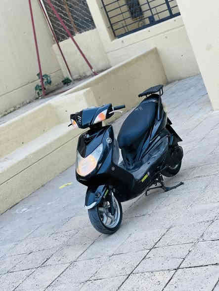 السلام عليكم سكنس ياباني قبق نفخ ستان كهربائي  فحل نوزل خطين    حديث مال رمبه جديده لوك مكفوله كفاله عامه مكينه. برغي ممفتوح بيه شلعه معدل فول جيب عشرين فيتر وياك اذ مفتوح بيه برغي تاخذه بلاش قبل شهرين نزله من الرمبه. كهربائيات كله شغاله اوراقه بسمي دراجه تتعب تكول جديده مال جناي مستعجل عل بيعه السعر 700   وبيه. مجال*********** العنوان بغداد. الكراخ
