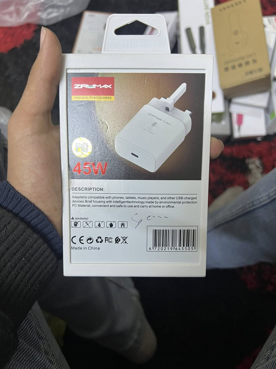 السلام عليكم اخوان
سماعات وكيبلات وشاحنات 
وسبيكرات
بسعر الجمله 
تريد جمله 
تريد مفرد 
للطلب أو الاستفسار:***********
