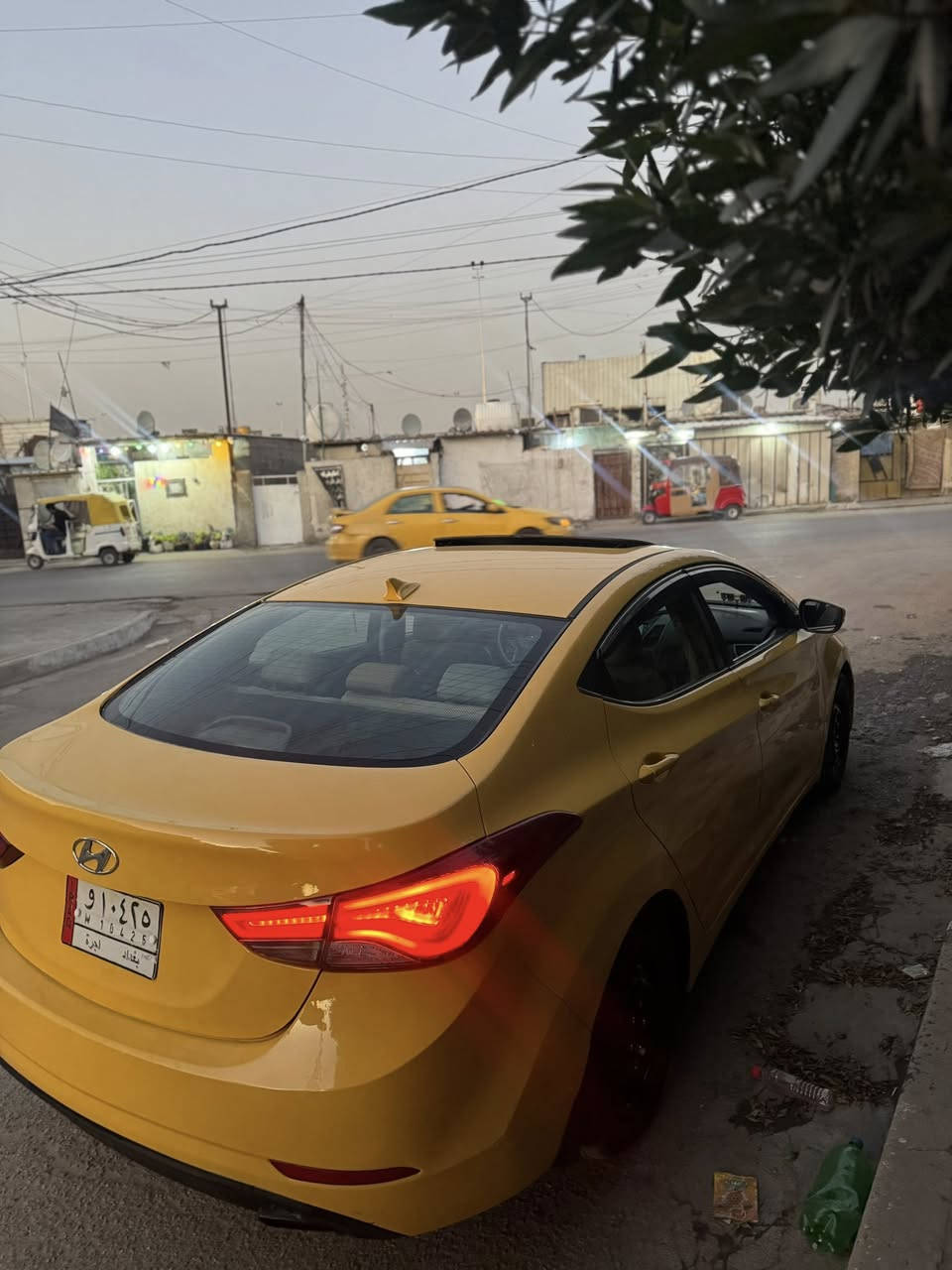 النترا 2014حادثه فقط جاملغ خلفي
سياره فول موصفات 
فتحه بصمه 
كشنات كهرباء 
مكينه 2000 
السعر 108 
مكان السياره بغداد جديده 
اي ستفسار ***********
