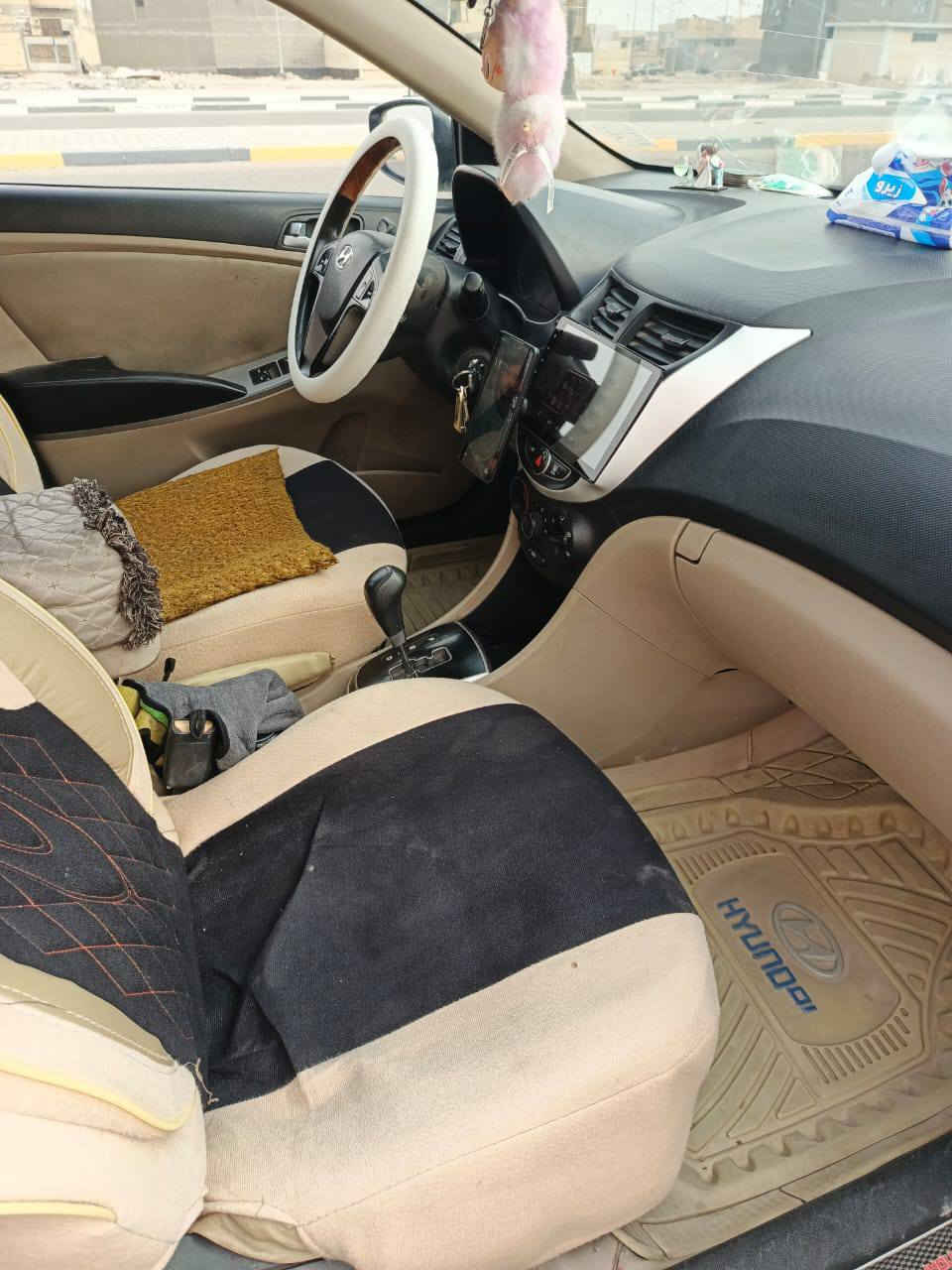 لسلام وعليكم من رخصت الادمن سياره اكسنت وارد خليجي مديل2016حادث بصيط بلباب وتبديل جاملق اليسر فقط ولباقي كفاله سياره جاهزه مجهزه محرك 1600كله مكفول السعر95وبيه مجال غليل *********** البصرة, العراق
