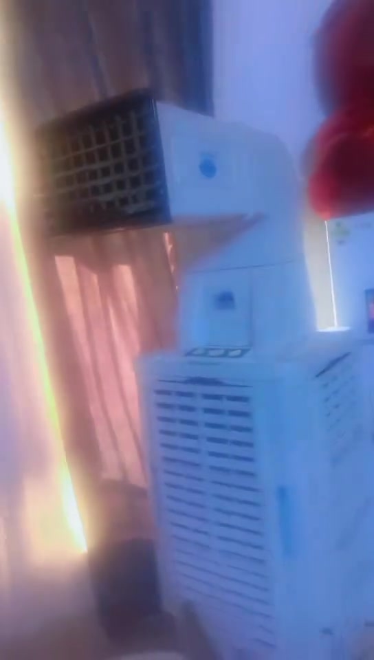 مبرده كونفيره نوعيته ممتازه جدا ونضيفه مامستخدمه ست اشهر حجم 70كبيره السعر 325 
العلوان بغداد مدينه الصدر الاورفلي قرب مكوى البيادر  الاتصال ع الرقم او دخول خاص ***********
