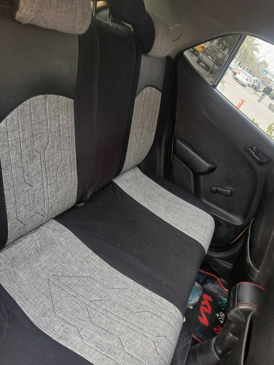 غلاف كشنات نوع جلد وكابوي درجة اولى مستخدم قليل السعر ٣٥ الف
حي السكر 
***********
