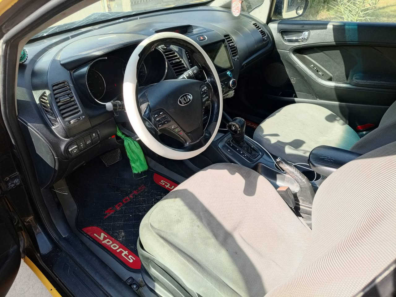 سلام عليكم فورتي موديل 14 مكينه جي داي رقم بغداد مكان بسمايه قريه عشره10بيع وكاله المدت سنه وتحول ***********
