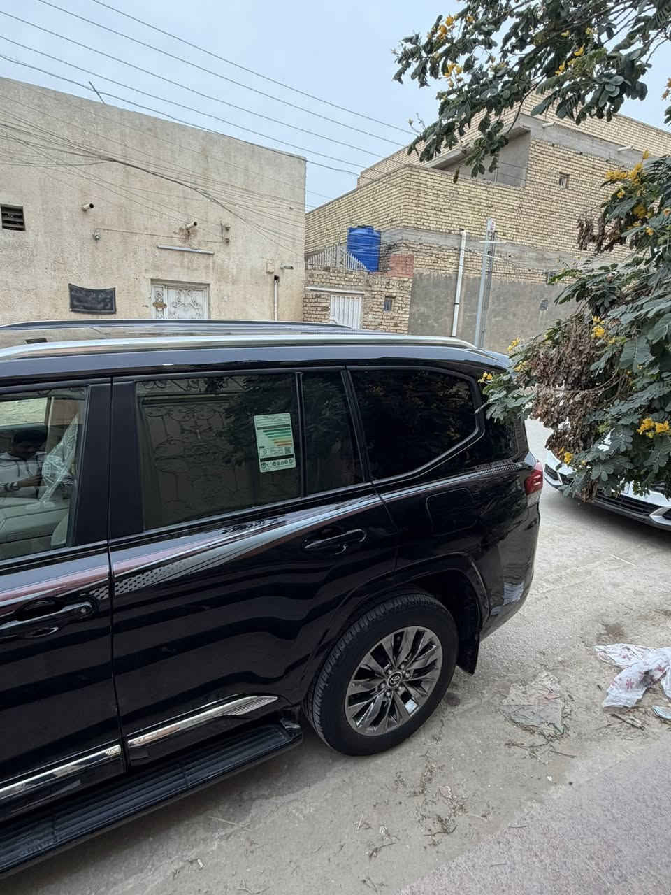 السلام عليكم
للبيع لاندكروز ٢٠٢٤ بريم لمتدد
مكفوله كفاله عامه
الون اسود مغلفه ppf 
4 كامرات
حساس امامي خلفي 
كشنات تبريد 
صندوك كهرباء 
بصمه
فتحه
مكينه 4000
ماشيه ١٢ الف حقيقي 
السعر ٧١٠ العنوان بغداد الكاضميه 
للاتصال ***********
