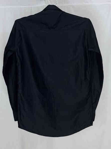 قميص سوبر كريم 
القياس  M
النظافه 💯/💯  

يوجد توصيل 🚚 (بغداد -محافظات )
☎️رقم الهاتف :***********

للحجز -دايركت
