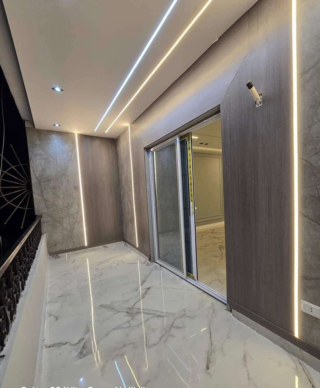 كادر آل يزن للصبغ والجبس امبورد احدث الديكورات العالميه مستويات عاليه جدا اشتغل قطعي او متر فقط 
مع احترام المواعيد وسرعه التنفيذ واسعار مناسبه .#بغداد فقط
للتواصل خاص
واتس اب ***********
