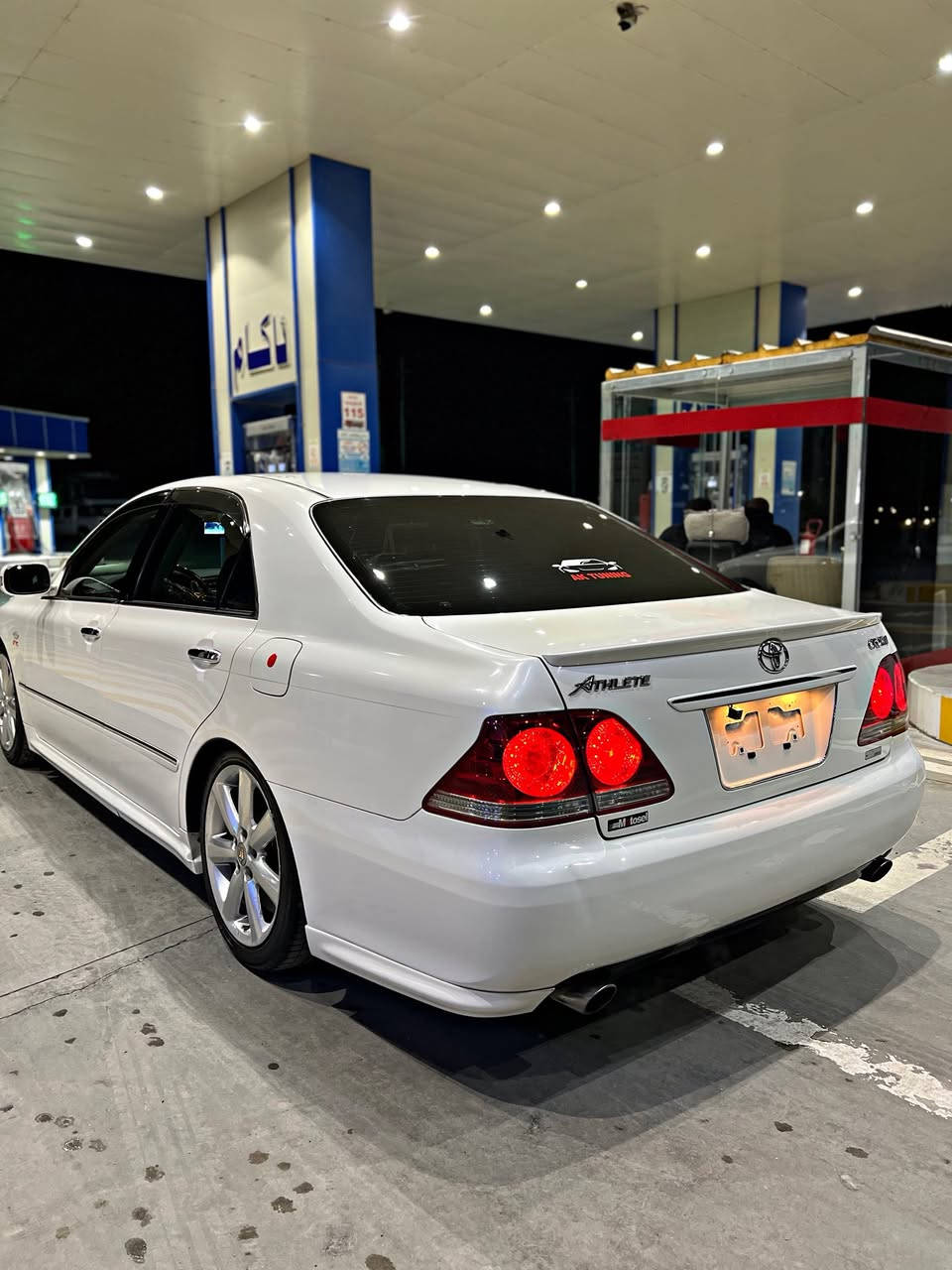 بڕاوە بڕاوە بەس ماشالله بەقەت ساغێک جوانە مۆدیل ٢٠٠٥  بچوک بە بچوک ئاڵتۆنە ڕێک کامل کامل جایز
یەک شوخت و چاڵ نادۆزیەوە بئ بۆیاخە مواسەفاتی سێ دوگمەیە ساج سورە سوکان حەیزەرانە ئاوێنە یشارەتە ویل دنگەیە کامل جایز کراوە برێکی بەستراوە ژئری دوراوەتەوە دەحمو لئدراو کەفەر گۆراو سەقفی بە شەرت  نوکە دەرزی نیە کامل بەسمەی دەرگاکانی مەزبوتە هەر پئنجی  لیدی ژئر پئیەکان بەستراوە ناو لایتی رەش کراوە  چوار تەیەی خاوێن لەژئرە شاشەیە گئرو مەکینەو توندو تۆڵی بە شەرتی دە فیتەر ساردو گەرم مەزبوتە دەحامی بۆبدەحامی بەشەرتو یش دەکات گڵۆپێک نیە یش نەکات لەگیانی سحری $٥٥$ کەمێێێک مەجال موشتەری نی خۆت ماندو مەکە
***********شوێن ژاراوە/ قەڵادزێ
