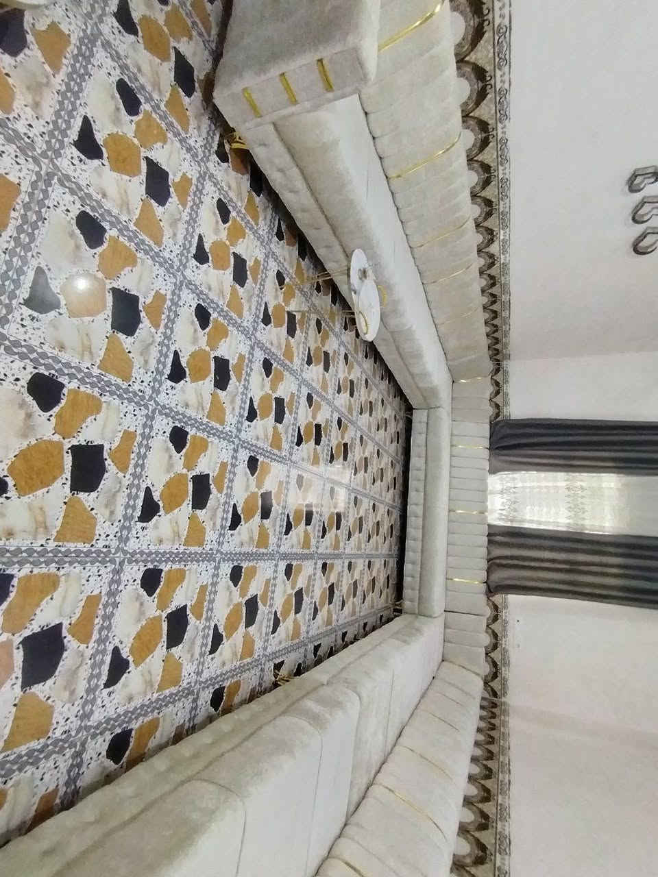 عمل كافه انواع القنفات والديوان وتجديد الديوان المستخدم تبديل سفنج +قماش+فصال حسب الطلب الموقع الحود  ***********
