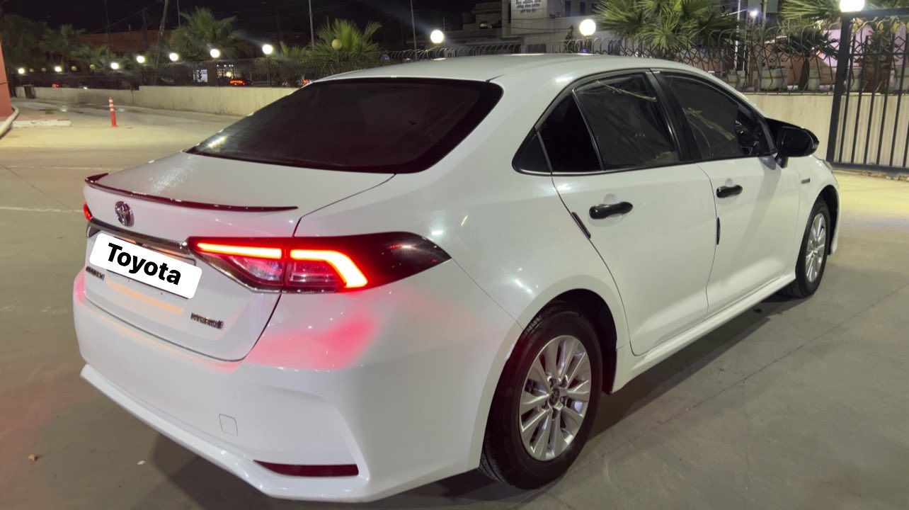 سلام علكيم اخوان تويوتا كرولا ٢٠٢٤ بدون سلايت مكفول كفالة عامة شكل خليجي مرغوب هايبرد سعر ١٤٧ بيها مجال بصيط ***********
