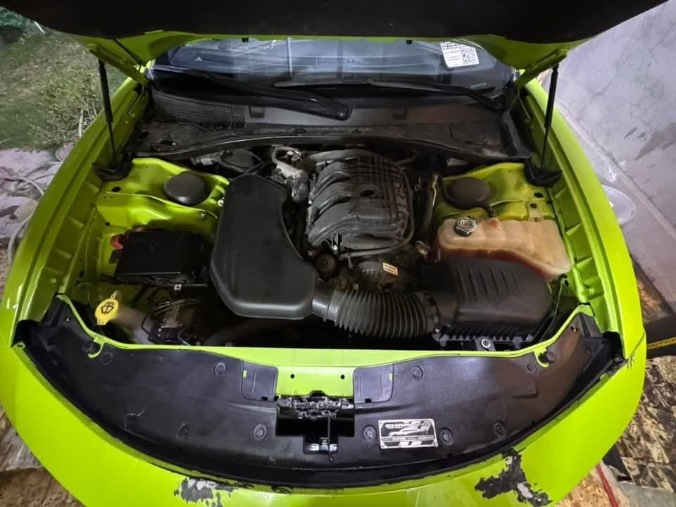 السلام عليكم
جارجر 2023 بدون رقم 
لون مميز تفاحي sxt 
مكينه 6 سلندر 
بصمه 
تشغيل عن بعد 
كشن كهرباء 
شاشه كبيره 
حادث جداً بسيط 
فقط بنيد 
السعر 275 $
الاستفسار الاتصال ع الرقم او مراسله واتساب 
***********
