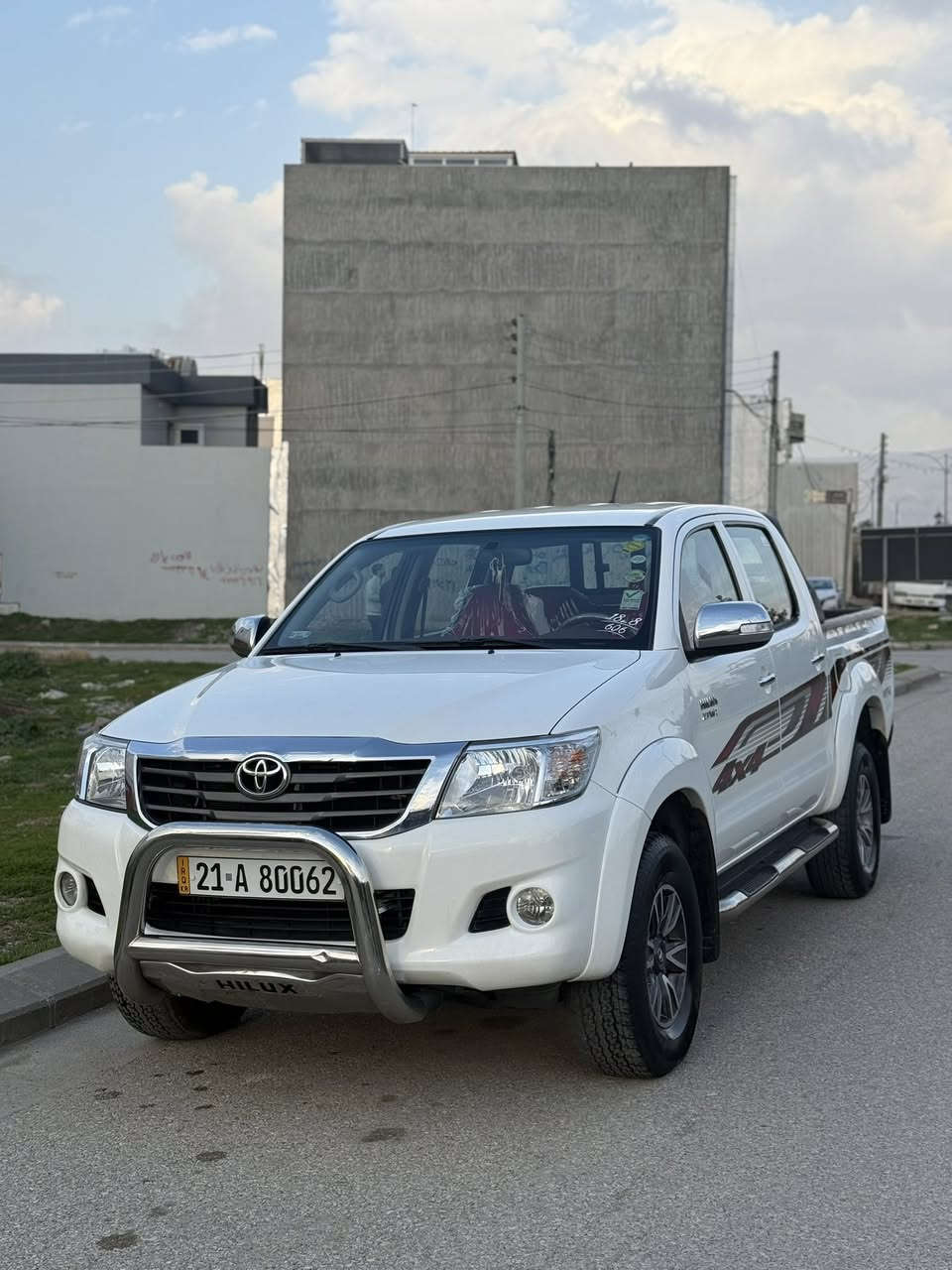 تۆیۆتا هایلۆکس مەرزیە 2012
سفری شەریکەی ساز
٢٠٥ هەزار کم ڕۆشتوە
هەر هەموو گیانی بە شەرت
سەیارەکە هەموو گیانی لەسەر شەریکە ماوەتەوە
١ پەڵە بۆیاخی بچوکی هەیە
سەنەوی تا ٢٠٢٨ تازەیە
بێ بتڵە
هەموو گیانی بە شەرت گێڕو مەکینەو کارەبای

بە شەرتی ١٠٠ فیتەر

سعری: ٢١٥ وەرەقەو مجال
0771 990 2641

0770 228 4564
