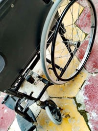 عربة معوقين • استعمال قليل • حي العصري