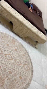 عندي شازلونه للبيع ب ١٠ الاف الاتصال ؏ هذا الرقم ٠٧٧٣٢٥١٠٣٨٤