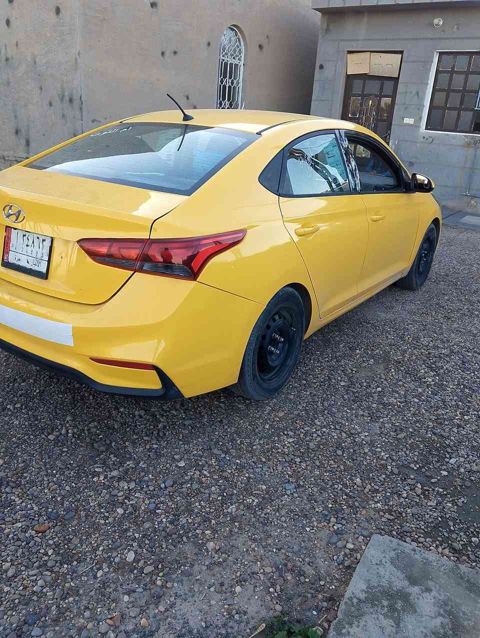 سلام عليكم للبيع هونداي اكسنت 2019 وارد امريكي محرك 1600 رقم انبار الماني مصفره هيئه وغرامات تحويل مباشر سياره نظيفه وجاهزه مابيهه نقص ناعمه وقتصاديه مكينه وگير مكفولات صدر امامي وخلفي جديد تخم تاير جديد كهربائيات كلهه شغاله تبريد ثلج السعر 88ورقه مكان الرمادي الشراي يتصل رقم الهاتف ***********
