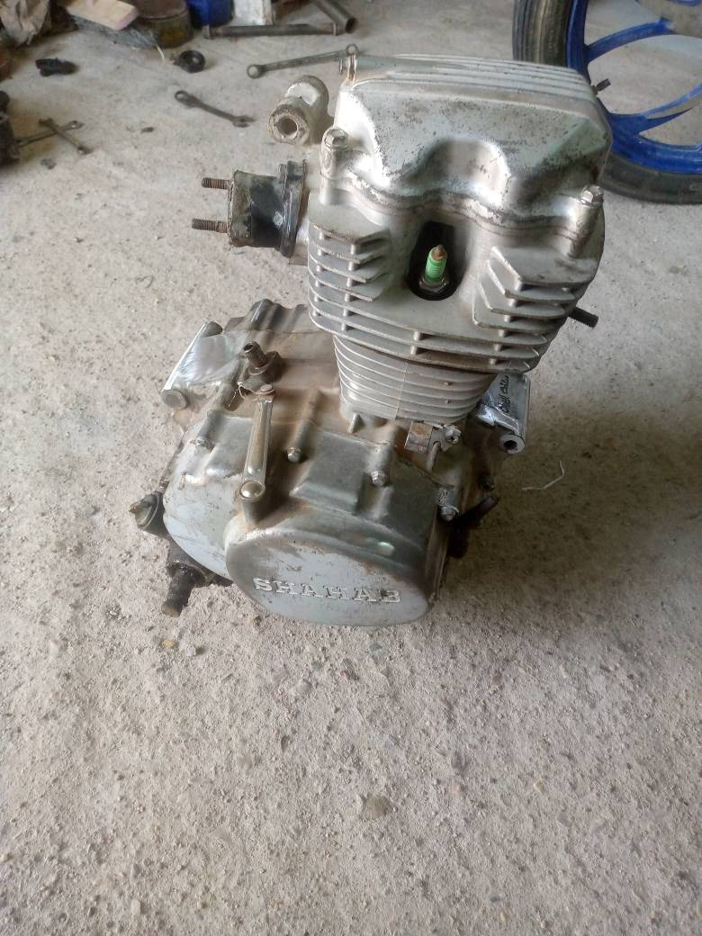 يا الله سلام عليكم و رحمه الله عدي هذا شاصي وراقه بصره كاملات وراق بصره و انا بل عماره مركز 
تريده علا هاي حطه بيعه بسعر 
ما تريد توتير و تريد بس الشاصي عادي بيعه
 بس حديده و الوراق بيعه هم بسعر 
و تريد كمله الك و حتا شغله هم عادي و بيعه بسعر  تريد غراض شد جدد و مستعمله انت بكيفك و انا عندي غراض مستعمله بقيه من كلشي موجود و هذا رقمي و ما متواجد علا خاص عمارة, ميسان


**إذا كنت صاحب هذا الإعلان وتريد حذفه لأي سبب، رجاءا أرسل رسالة إلى الدعم الفني**