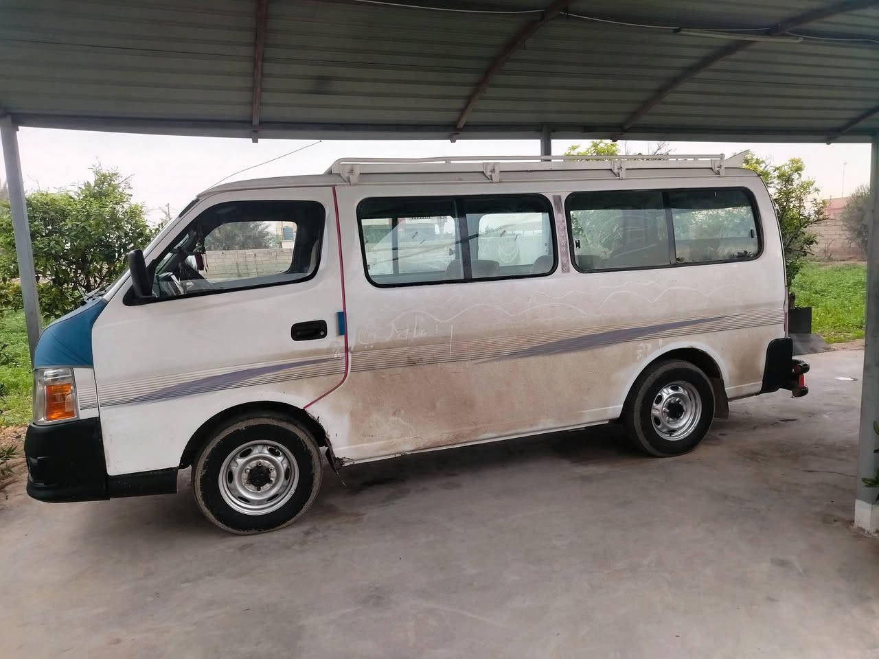 السلام عليكم
نيسان موديل 2009

مكينه وكير واكسل مكفول 

رقم بغداد 
مصفره وجاهزة  سيارة بسمي 

تخم تاير ياباني 
باتري وكهربائيات وصدر وحداديه كله جاهز
 بيهة  صبغ بل طويلة  ✅
تبريد جديد 
ذكرت كل التفاصيل لتكلي شبيها مابيها 
السعر 105وبيها مجال  
مكاني  بغداد المدائن 
بيع فقط ✅

***********. لاتصال
