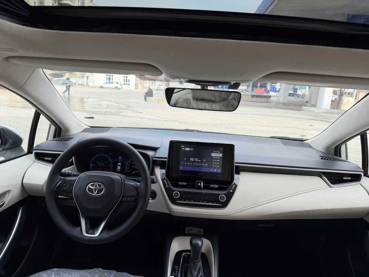 كرولا ٢٠٢٣ شريكة جیهان ١٠ پارچەیە سەر رانی لای سەکن بۆیاغە باقی هەمووی بە شەرت پێش و پشت کەپس لە هەولێرم نرخی١٥٥$ کەمەک مەجال *********** أربيل, العراق
