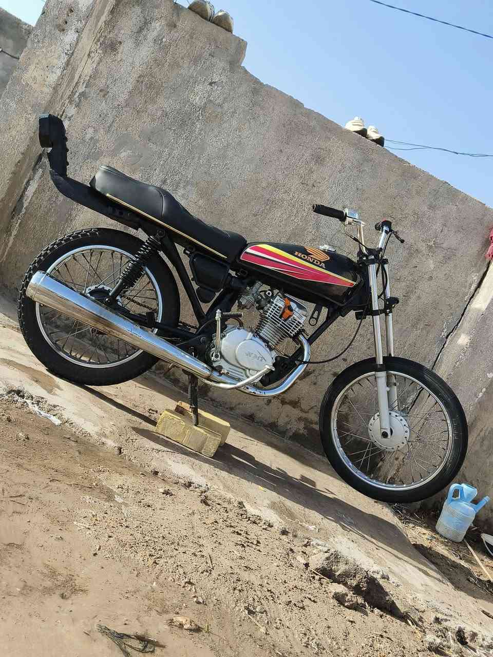 البيع ب500بيها مجال حك جية مكاني الغراف هاذا رقمي *********** مكينة خرسة ما تنسمع �👋🏻
