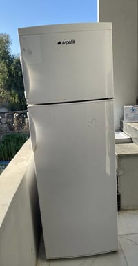 ثلاجة • نظيفة • تجميد وتبريد