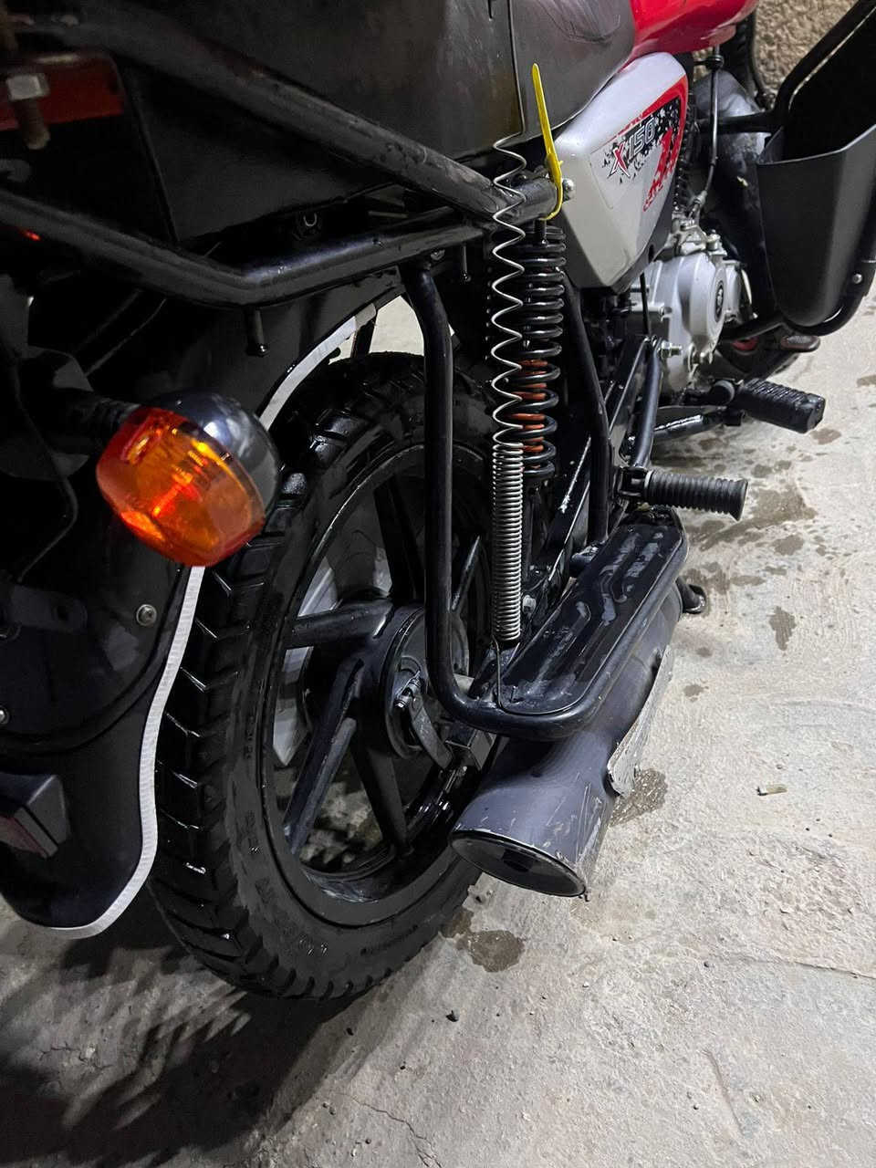 سلام عليكم بوكسر مديل 23 محسوبه ع24.اوراق كامله شرط ترقيم دراجه خير من الله مكينه مجفته جديد شرط غراص كله اصلي باقي كله كفاله عامه
سعر. 1700وبيه مجال 
رقم ***********
