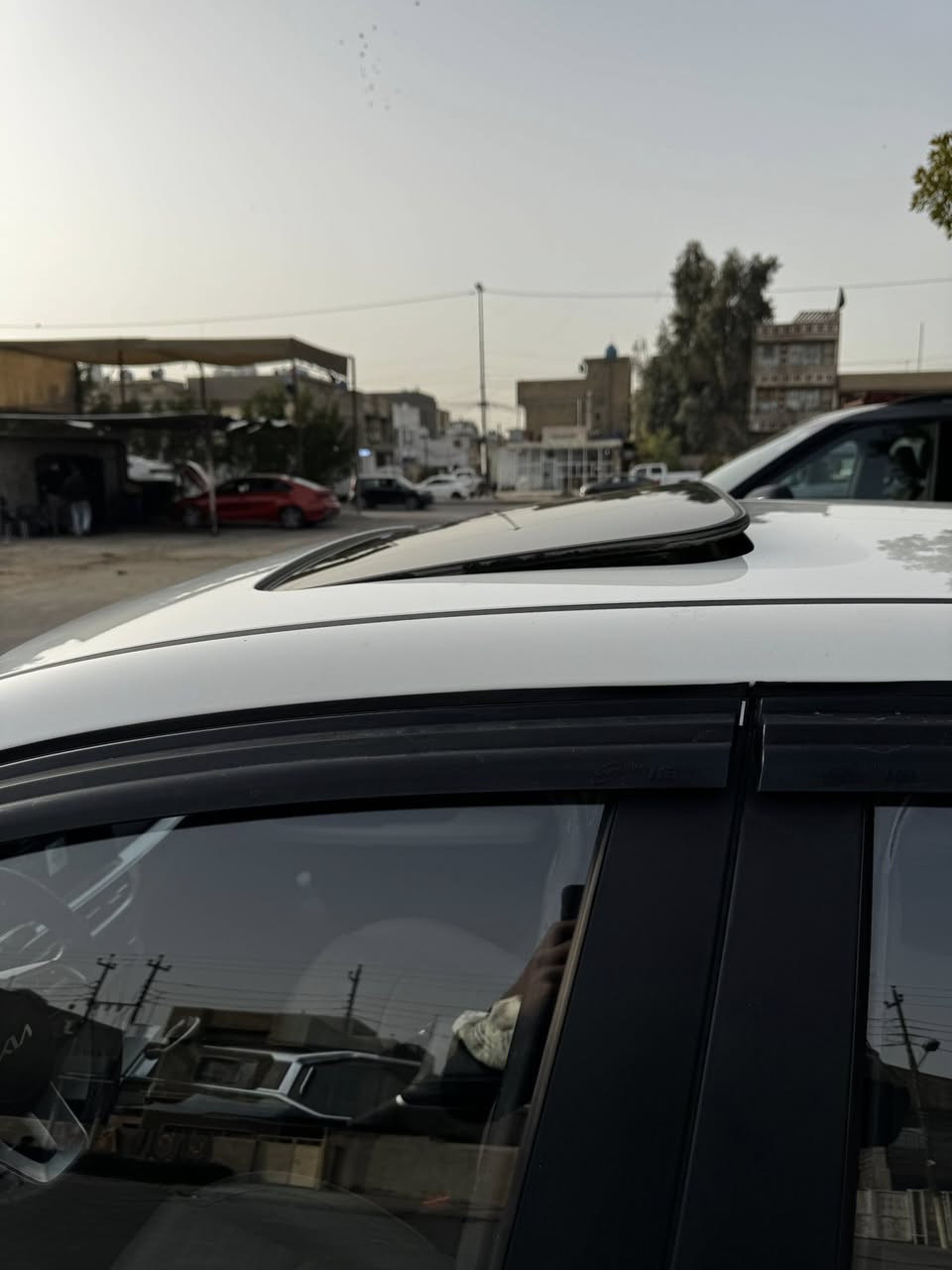 للبيع كيا كي 3 موديل 2023 مكينه 1500 دبل نوزل رقم بغداد دولي السياره كفاله عامه لابارد ولا صبغ ماشيه 50 الف سياره فول مواصفات للاخير عنواني بغداد الرصافه 
فتحه 
بصمه 
قطعتين تبريد 
مود درايف وضعيات قياده اوتو هولد 
لد امامي خلفي اشاير بالمري 
شحن واير لس مخرج تايب سي 
***********
