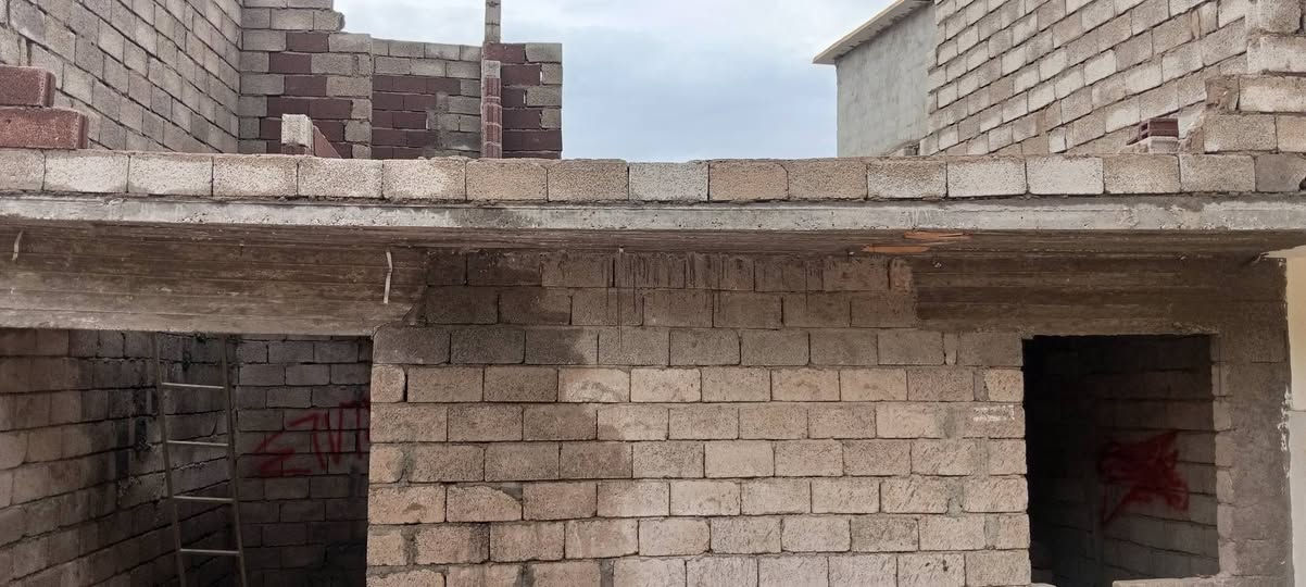 هەیکەل بو فروتنێ دکەڤیتە ئێتیتا گوند مەساحەت ٧٠متر و سعر ١٢٠ و مجال تابقێ ئێکێ غورفەک و هول و مطبخ ومشتملات و سلال نه صه به كريه اجازة يا درسته رسميه *********** دهوك, العراق
