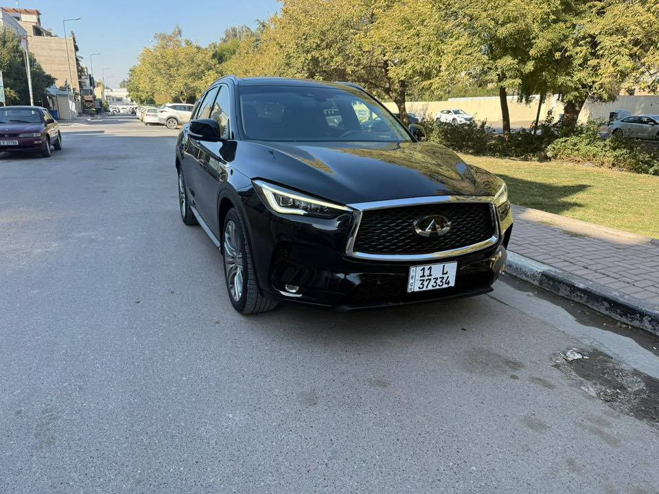 السلام عليكم 
البيع انفنتي QX50
موديل 2022 حادث بس بنيد وجاملغ بارد
سياره كامل مواصفات
مكان بغداد 
السعر 20 الف دولار 
موبيل ***********
