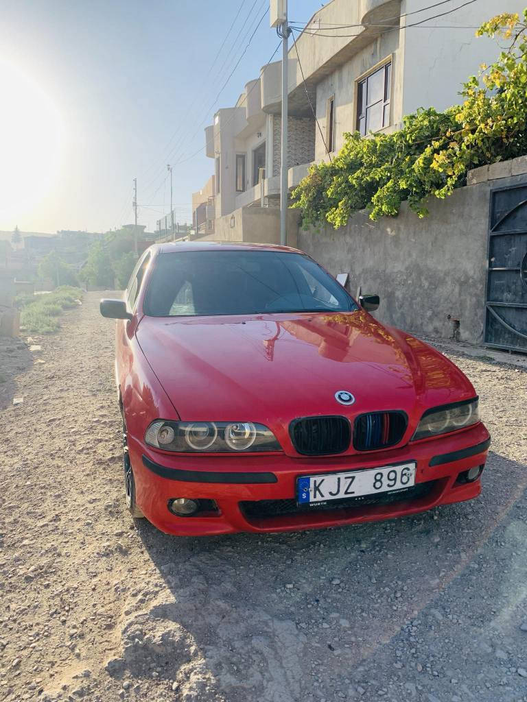 ئەم bmw 525 مۆدیل 1997 کامل  کراوەتە 2003m فول مواسفات گێڕمەکینە تەبرید هەمووی بەشەرتە  زۆر خاوێنە ڕوبەڕو لەڕسم جوانترە سیارەکە سبوغ عامە جێجێ مەعجونی هەیە بەتانەی گۆڕایە پاکانەی کراوە مەنەفێست ئەصلیە بۆ فرۆشتن و گۆڕینەوەیە ژمارەی مۆبایل *********** شقلاوة, أربيل
