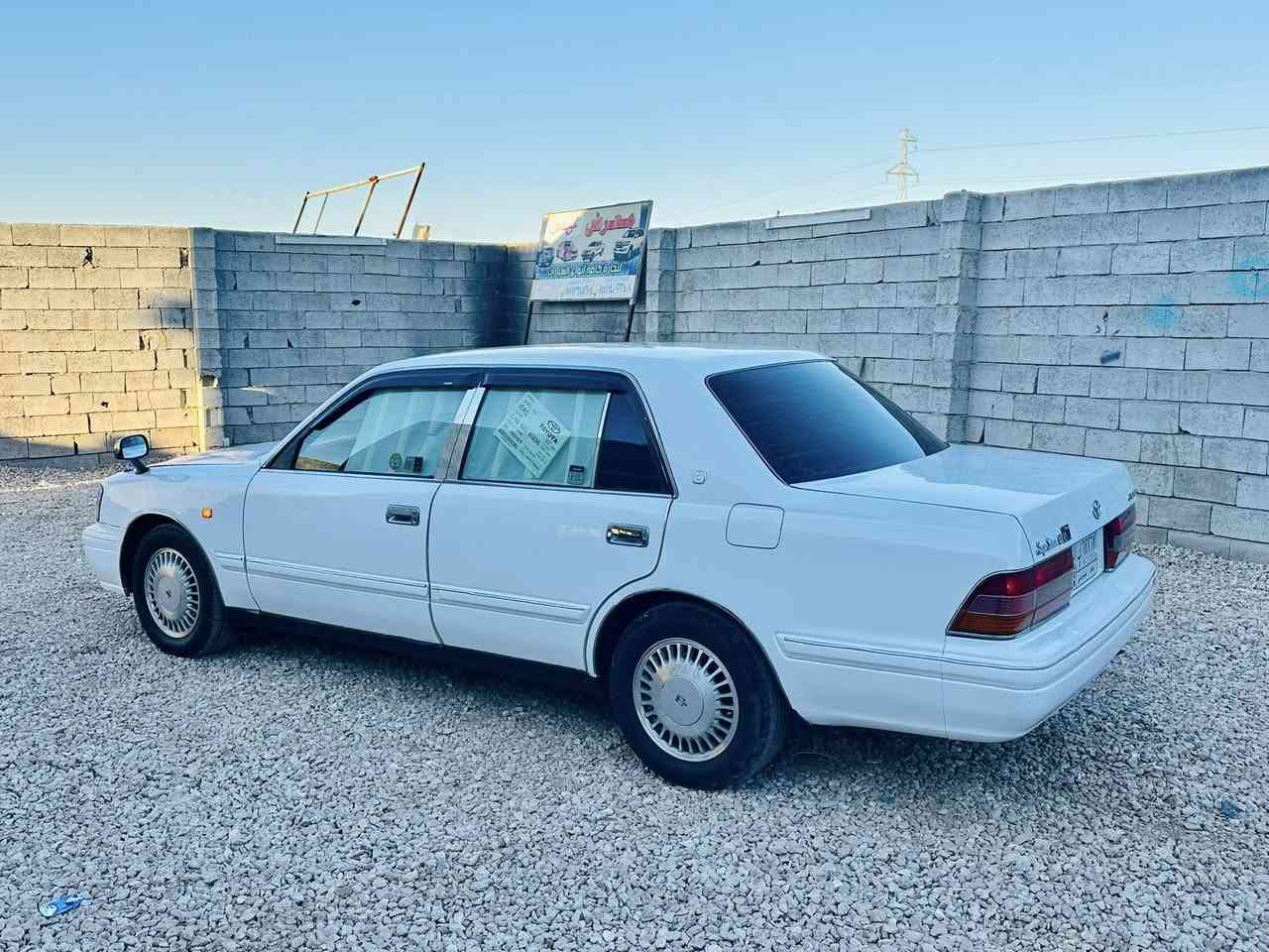 راس الثور  تكم مؤديل 2000 رقم بغدادسنويه 2028  تحويل مباشر. سياره جاهزه مكينه وكير وحداديه تبريد شغال 
ملاحظه بيه كفرات خلفيه فقط ولباقي مكفول 
عارضه للبيع ولمراوس  
السعر83 وبيه مجال بصيط  للاتصل ***********
مكان السياره الديوانيه قضاء غماس
